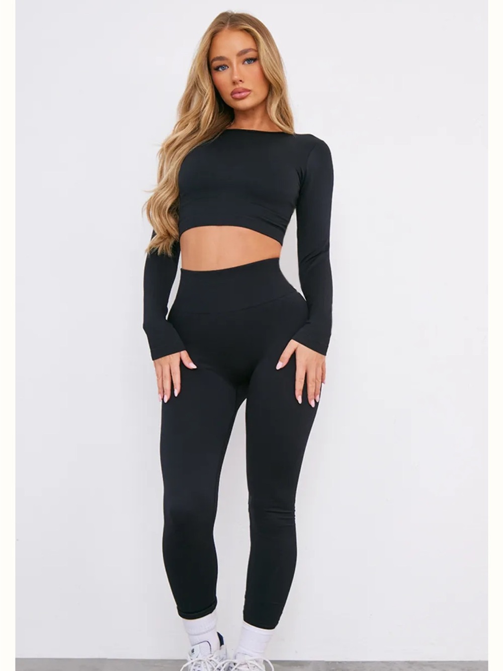 Long sleeve crop top
